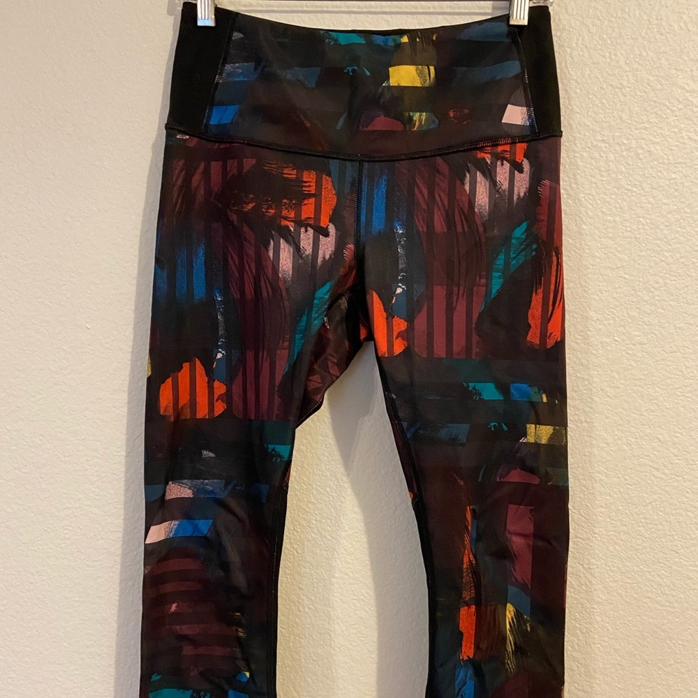 Lucy workout crops - size medium
